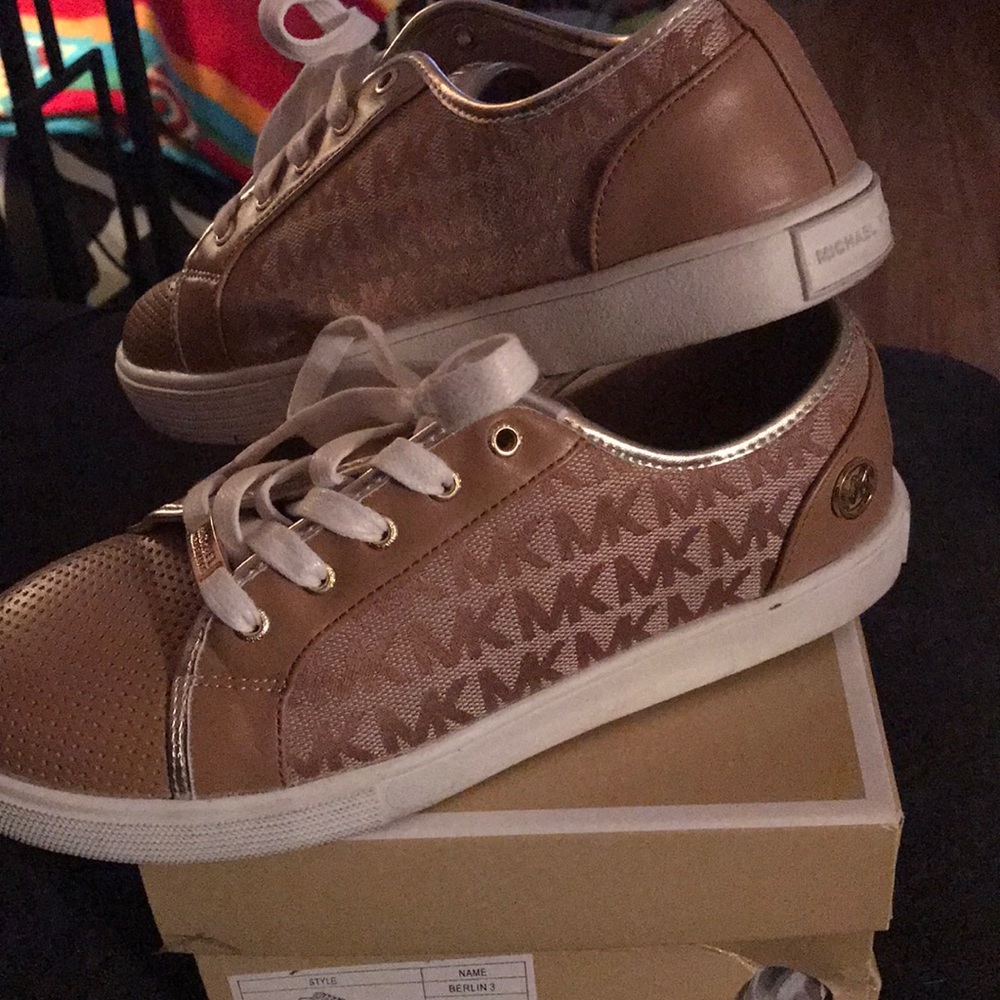 Mk shoes
